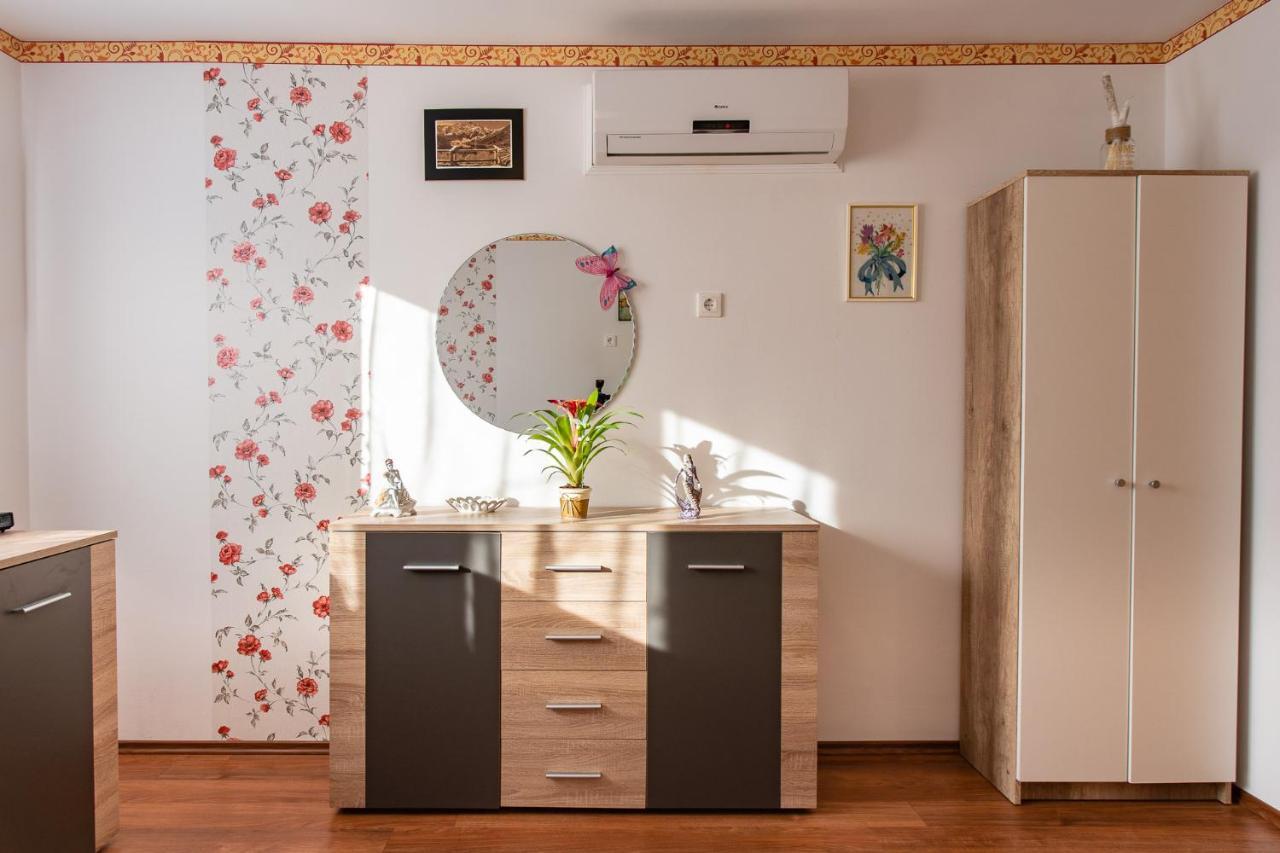 Tip-Top Apartman Ház Apartman Szeged Kültér fotó